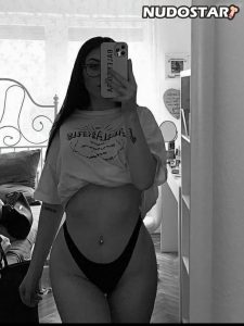 Lauraaasmk – lauraceline OnlyFans Leaks (22 Photos)