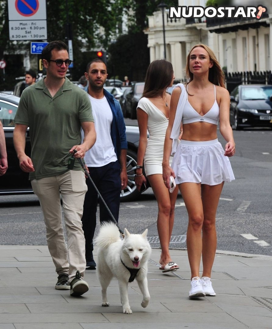Kimberley Garner Instagram Leaks (17 Photos)
