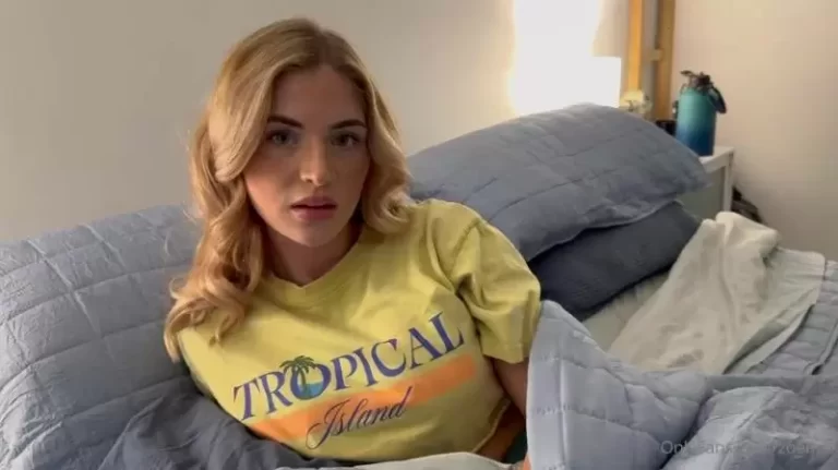 Zoeneli Step Bro Walks In On Me Playing With Myself So I Decide To Use His Cock Instead