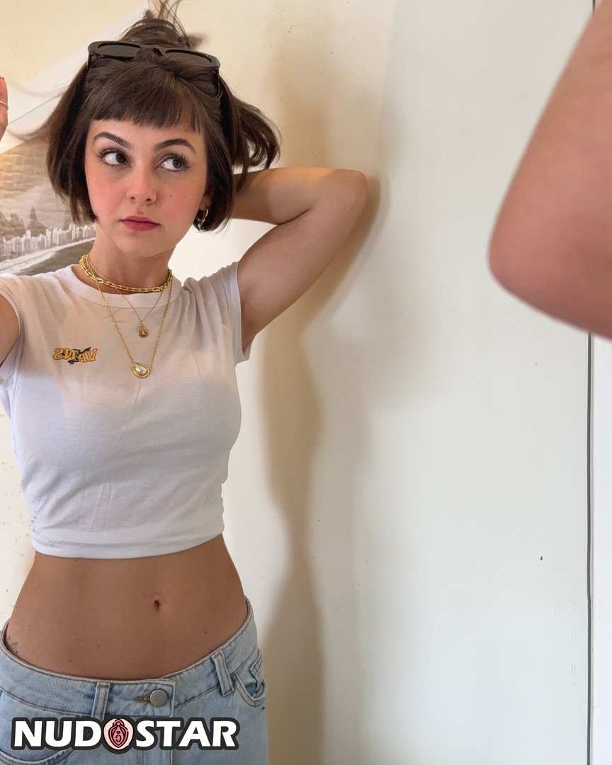 Klara Castanho OnlyFans Leaks (17 Photos)