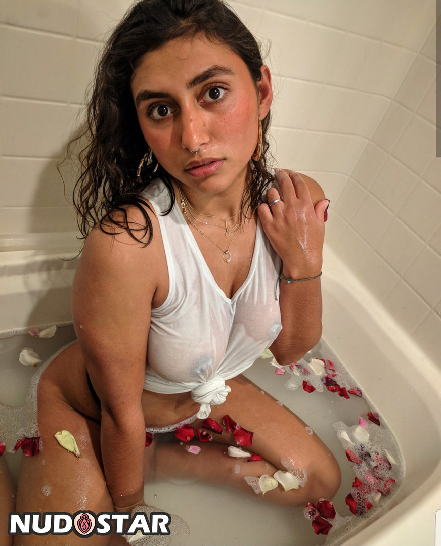 Slutsojai Leaks (15 Photos)