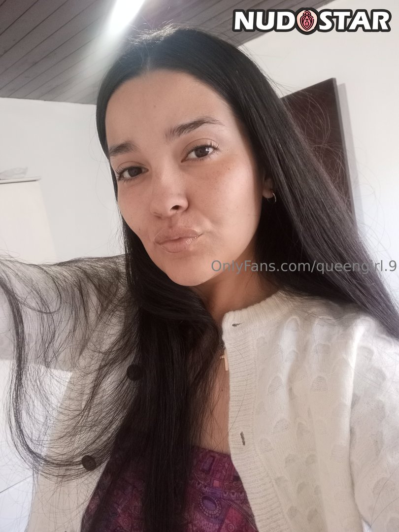 Queengirl 9 Leaks (23 Photos)