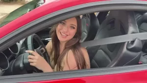 Luna Doll – 26 years old, from Le Mans